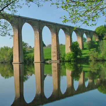 Hotel Du Viaduc Le Vigeant Eksteriør bilde